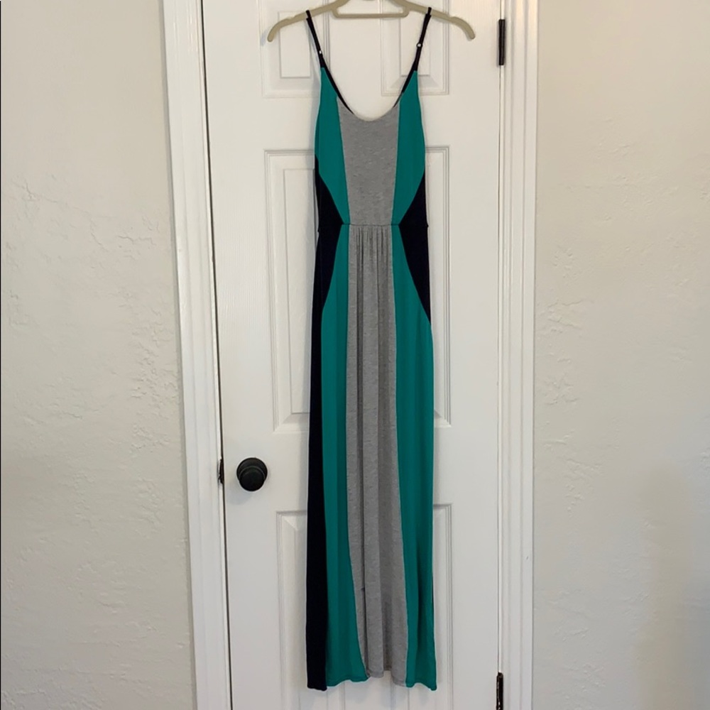 Loveappella Colorblock Maxi Dress